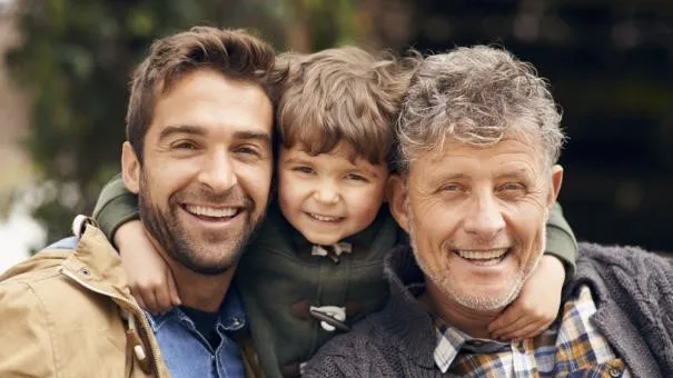 Opadanje kose kod mladog muškarca