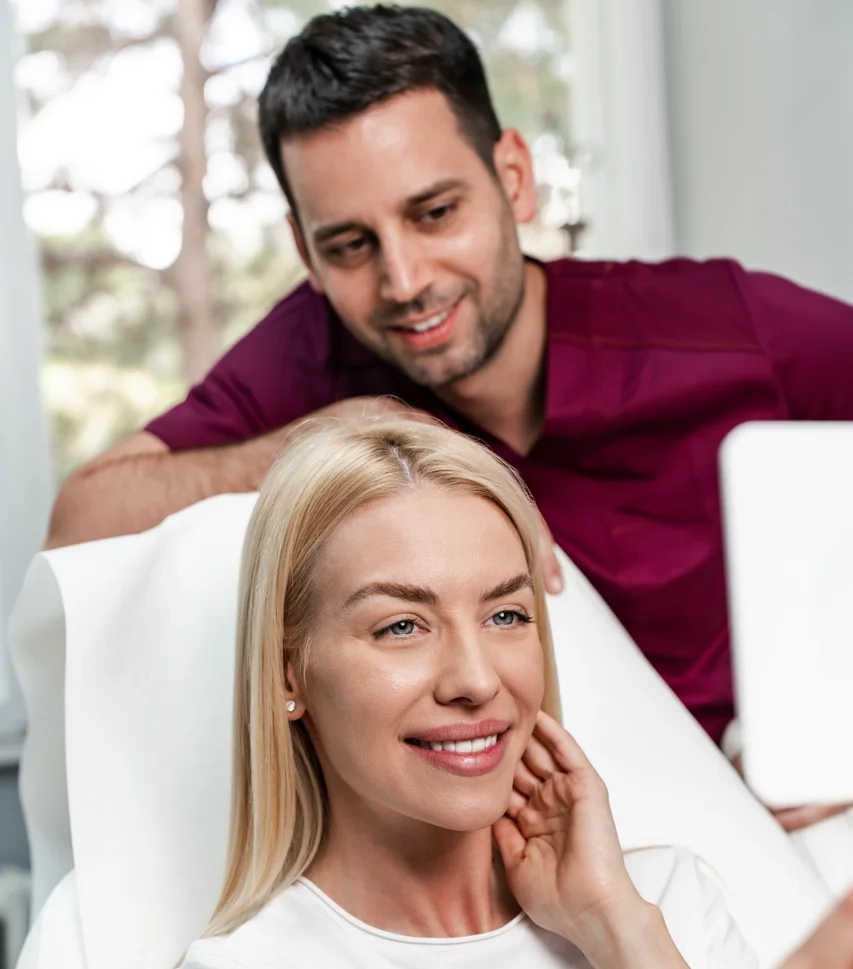 Dr Nemanja Gajdobranski sa pacijentom